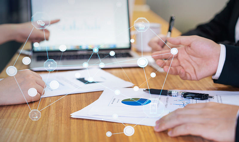 利用輸力強(qiáng)電化學(xué)工作站員工不服輸?shù)男睦恚岆娀瘜W(xué)工作站員工之間主動(dòng)展開競爭